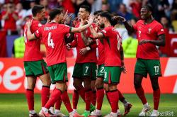 开云官网-西班牙轻取波兰，小组赛领先优势明显