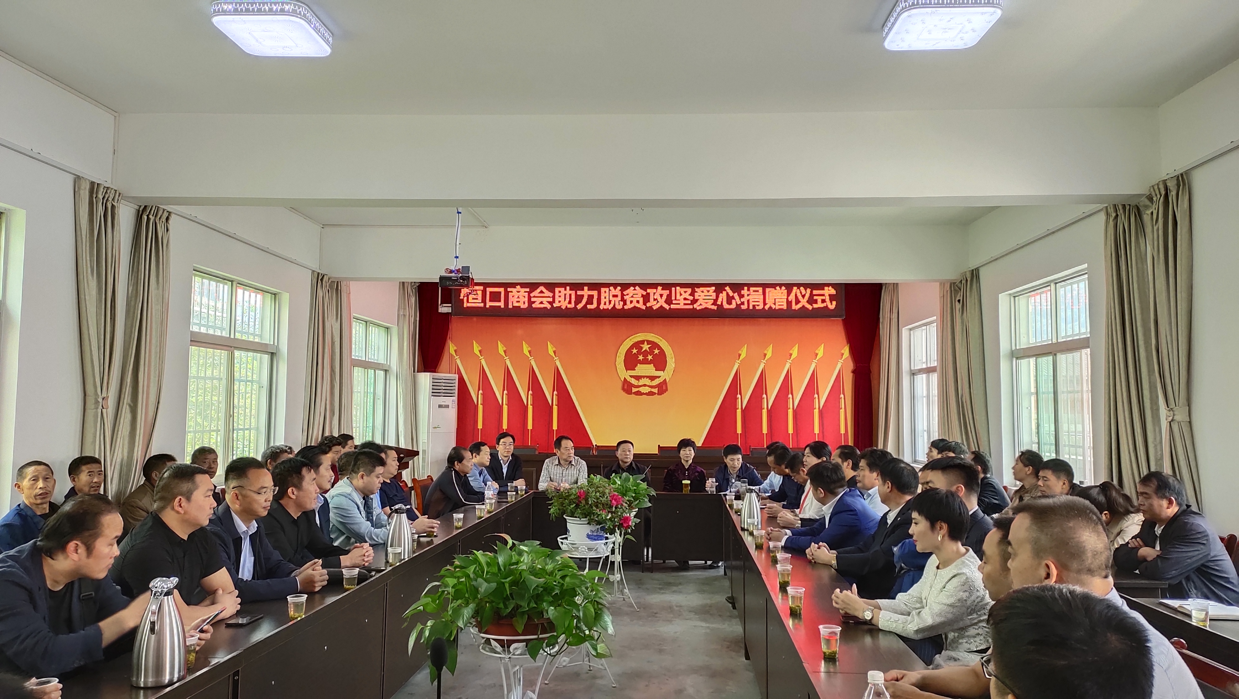 包含药厂方星前锋表现抢眼，攻坚能力值得点赞的词条