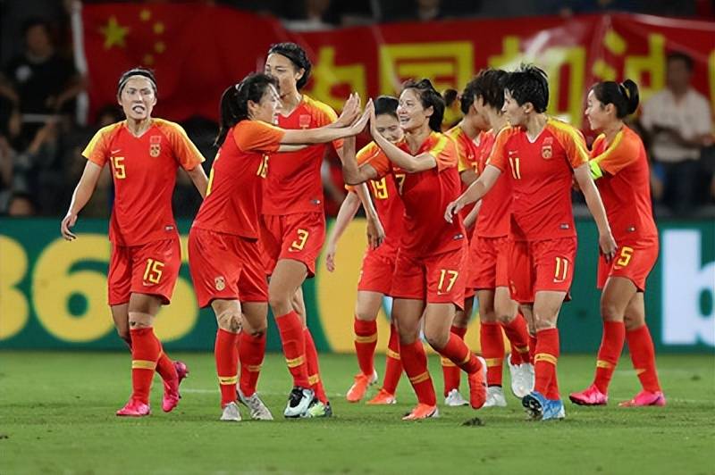 包含中国女足备战亚洲杯，球队积极备战备战期间情绪高涨的词条