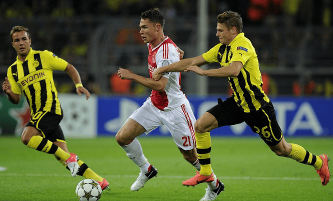 勒沃库森迎战门兴格拉德巴赫，争夺胜利的简单介绍