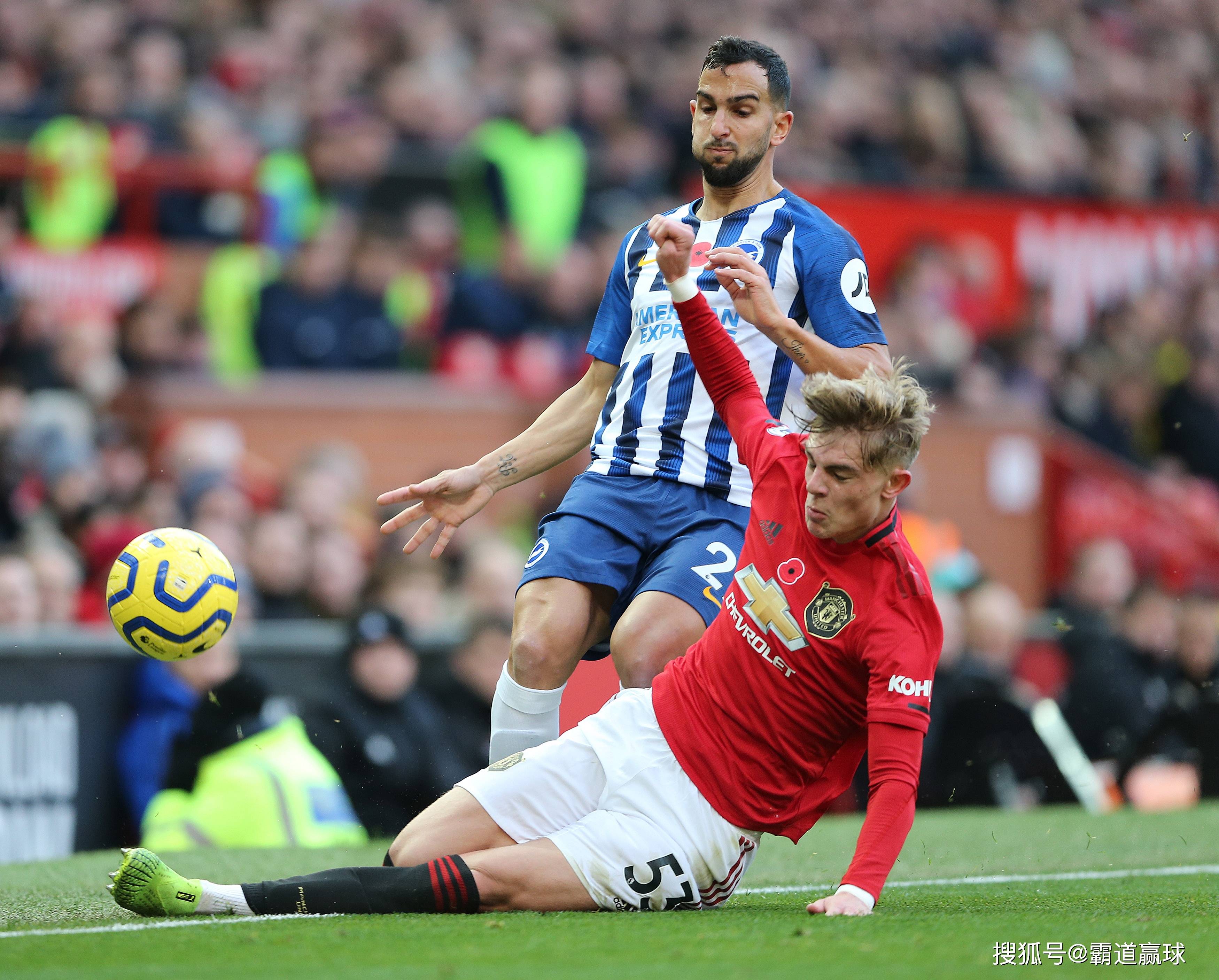 包含曼联客场失利，英超联赛排名下滑局势严峻的词条