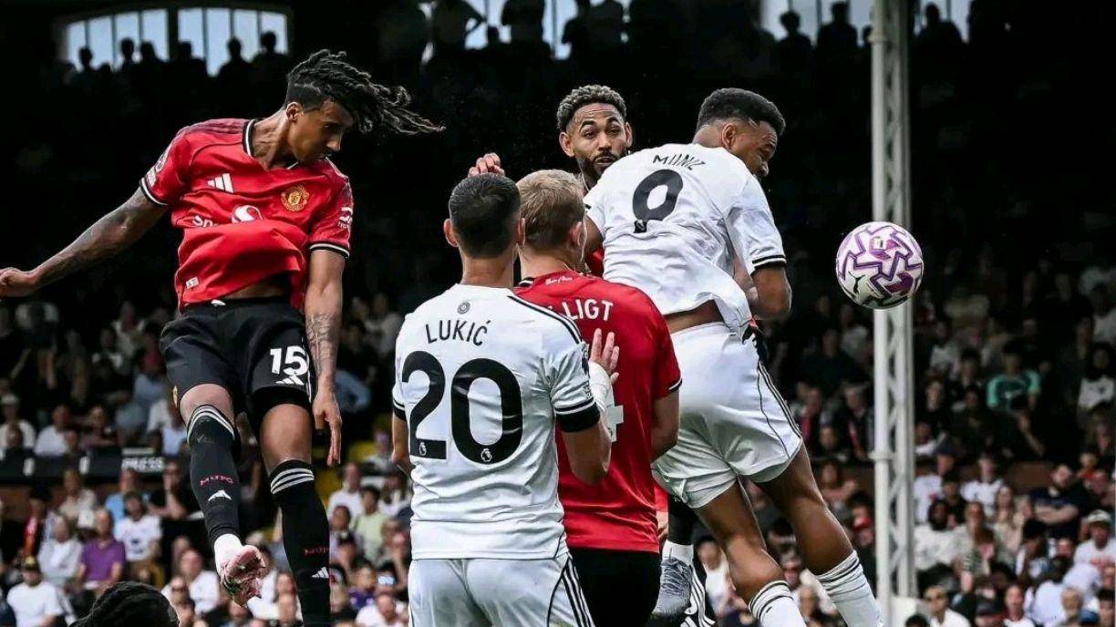 曼联努力争取胜利,球迷信心重新燃起 曼联努力争取胜利,球迷信心重新燃起