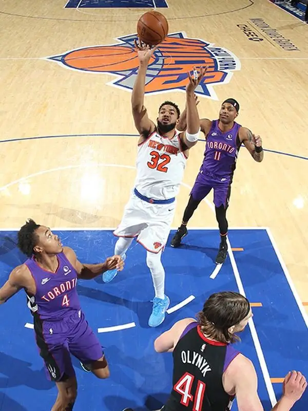 独行侠客场大胜尼克斯,全队篮球发挥出色 独行侠客场大胜尼克斯,全队篮球发挥出色