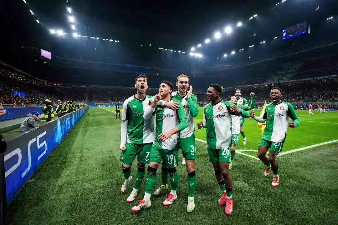 包含AC米兰迎战亚特兰大，力争保住欧冠资格的词条