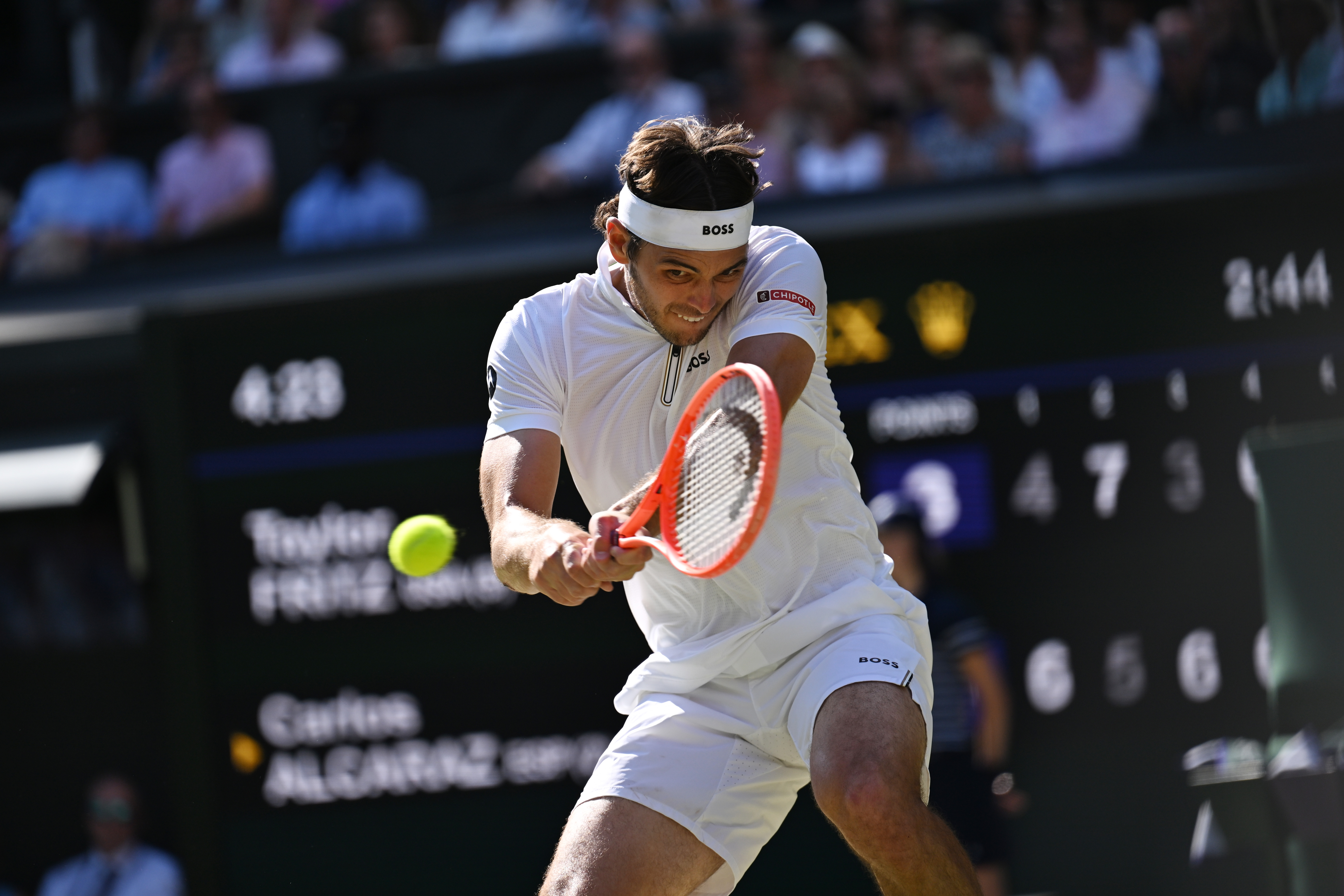 西班牙网球队轻取英国网球队,阿尔卡拉斯制霸全场的简单介绍 西班牙网球队轻取英国网球队,阿尔卡拉斯制霸全场的简单介绍